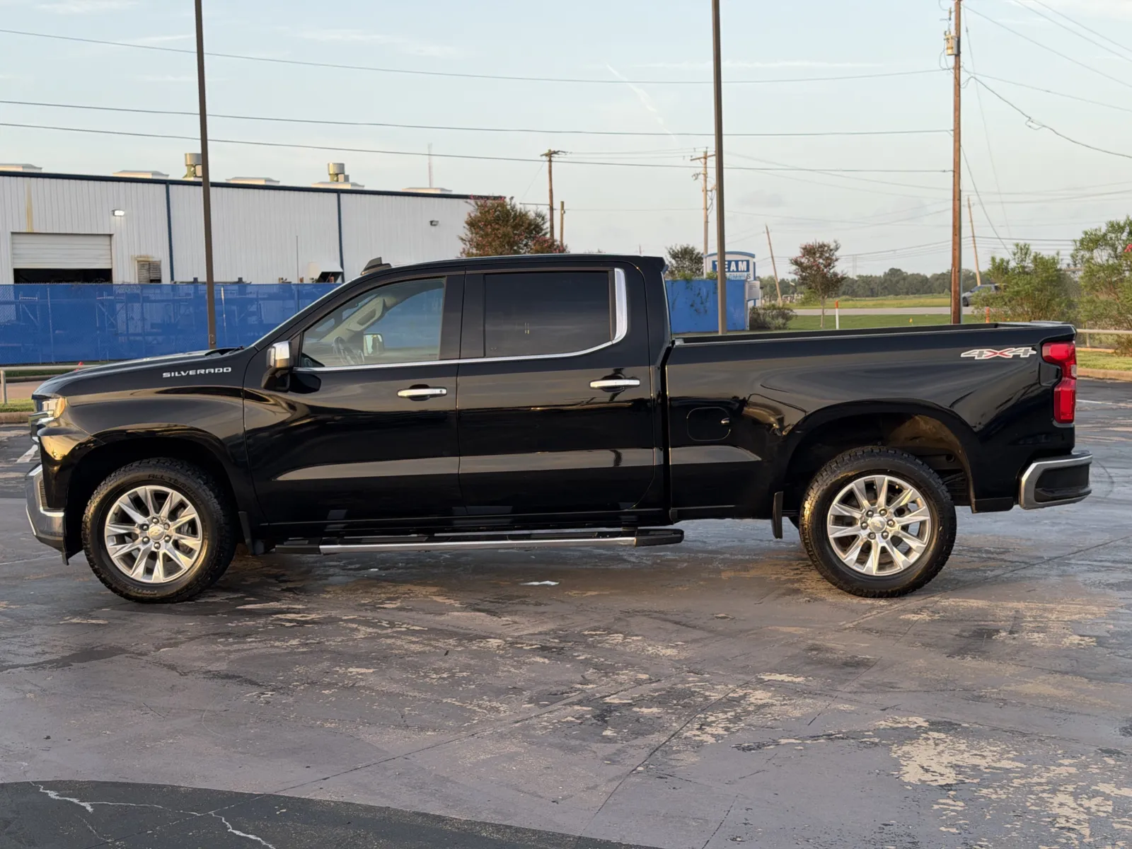 Chevrolet Silverado photo 9