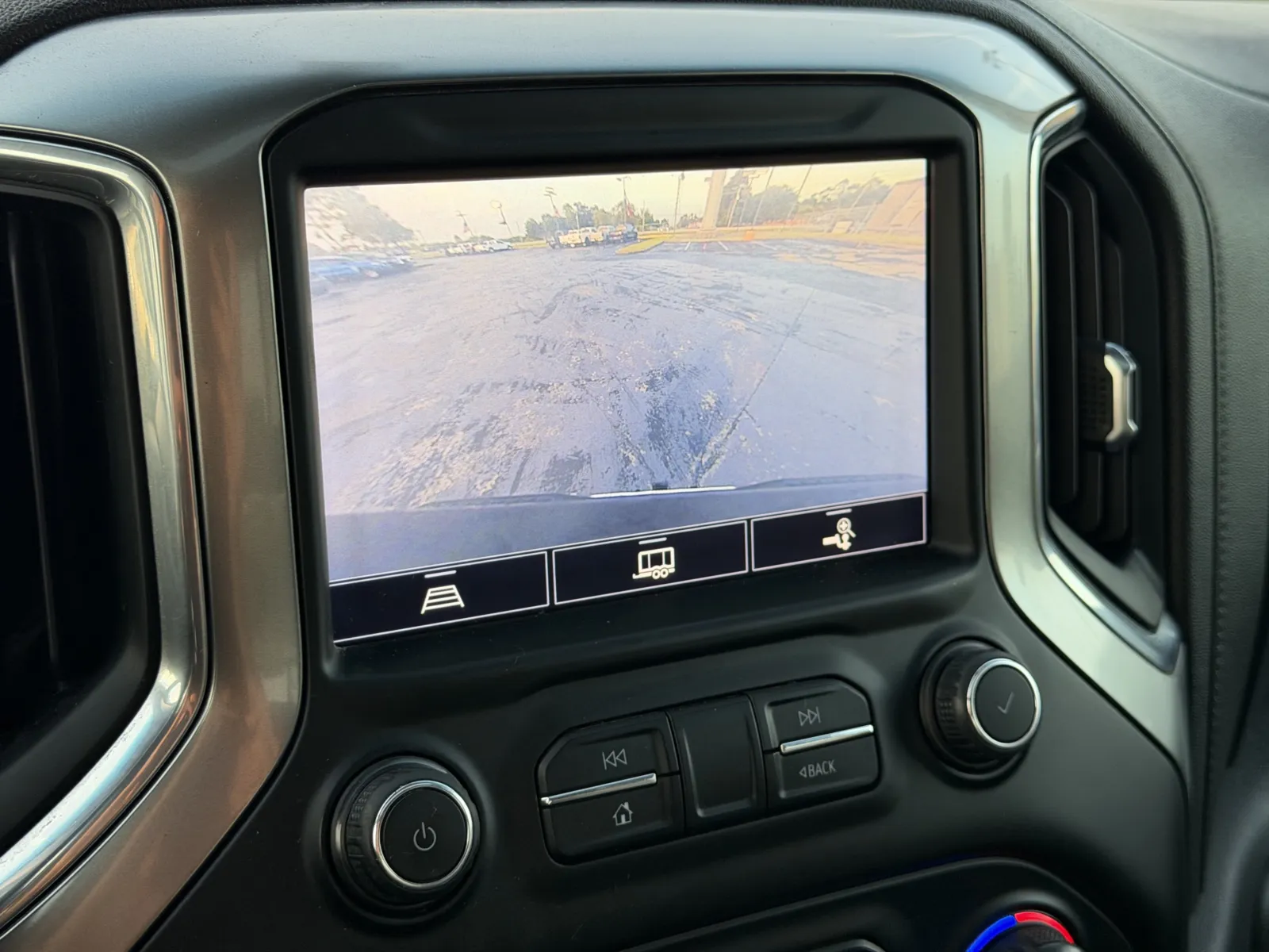 Chevrolet Silverado photo 19