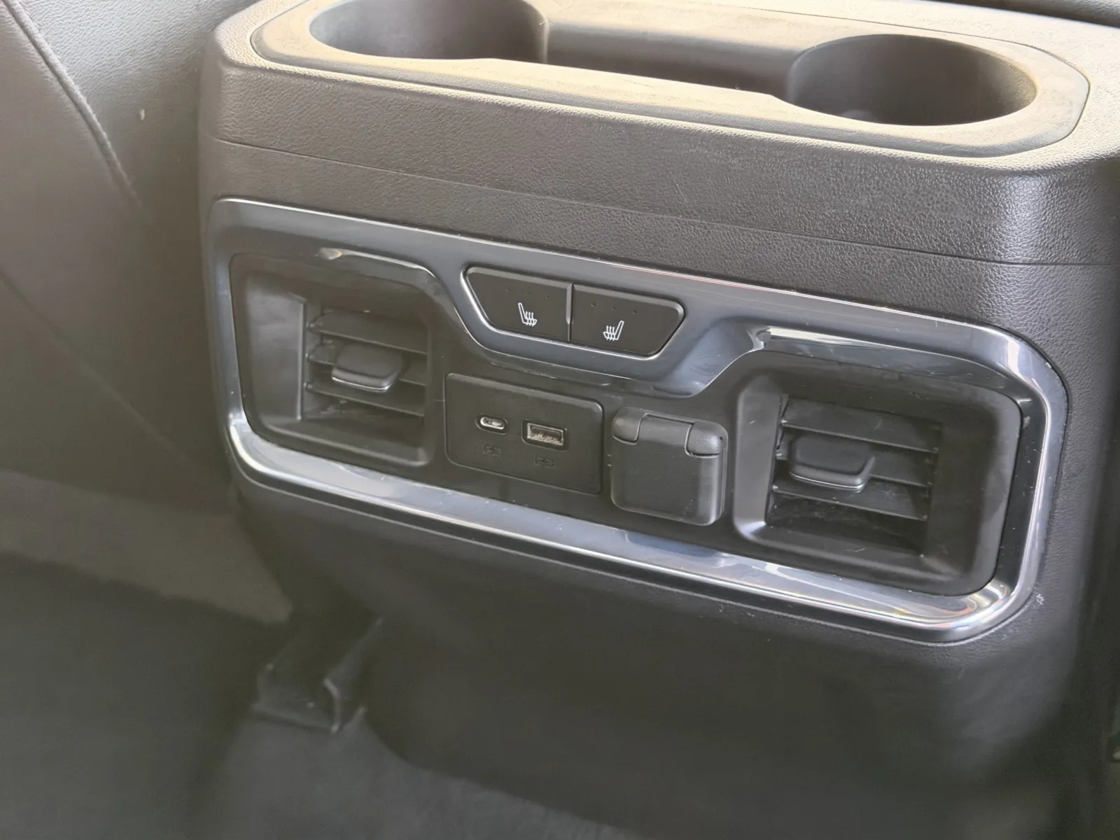 Chevrolet Silverado photo 26