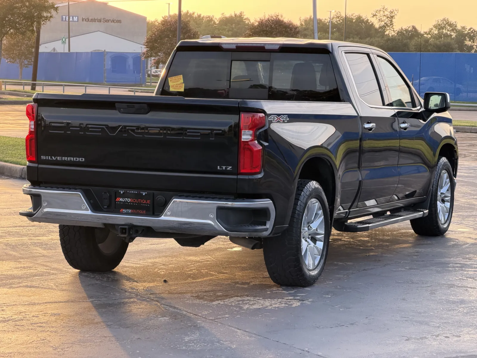 Chevrolet Silverado photo 8
