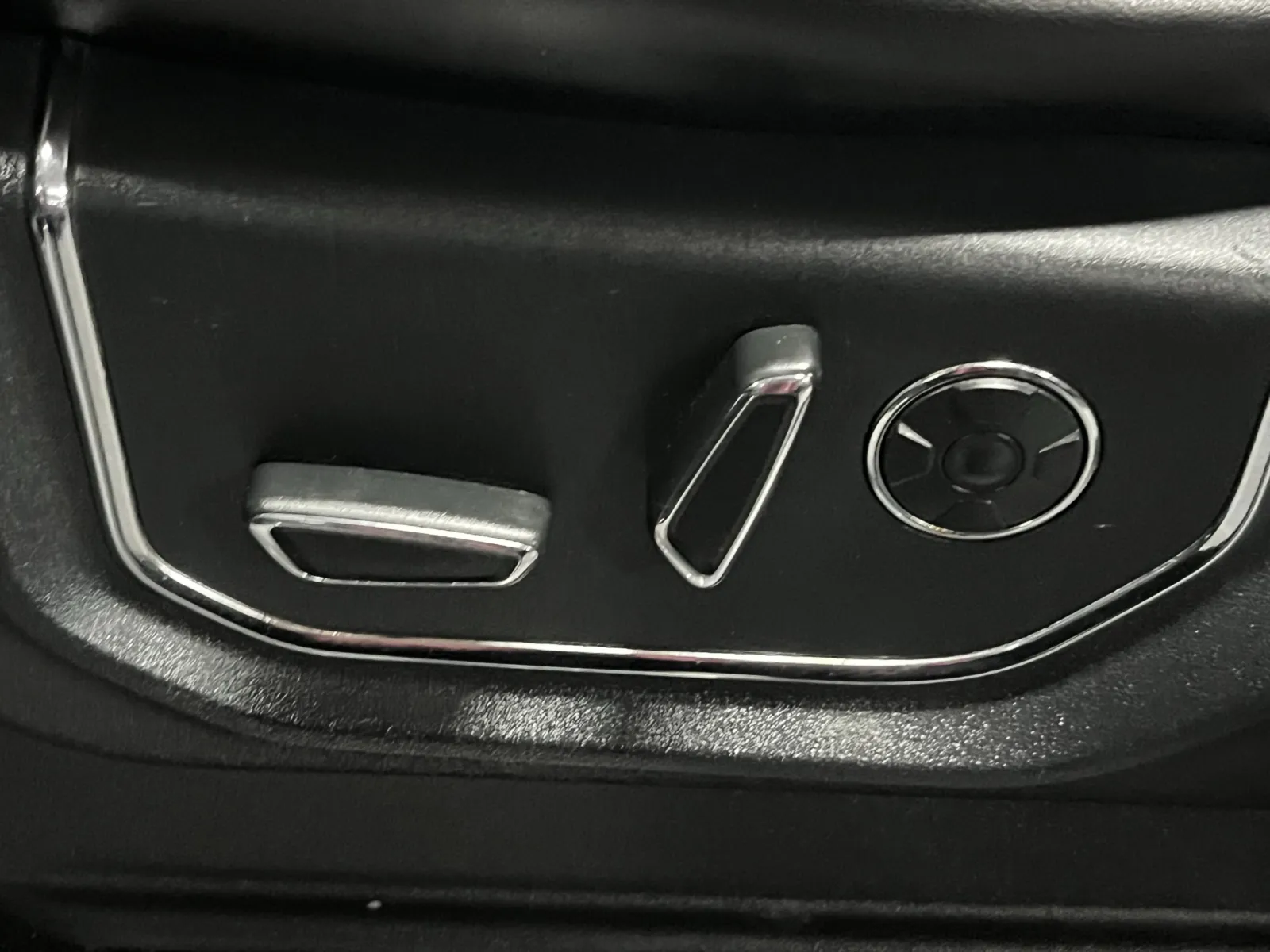 2015 Ford F-150 Platinum - Photo 23
