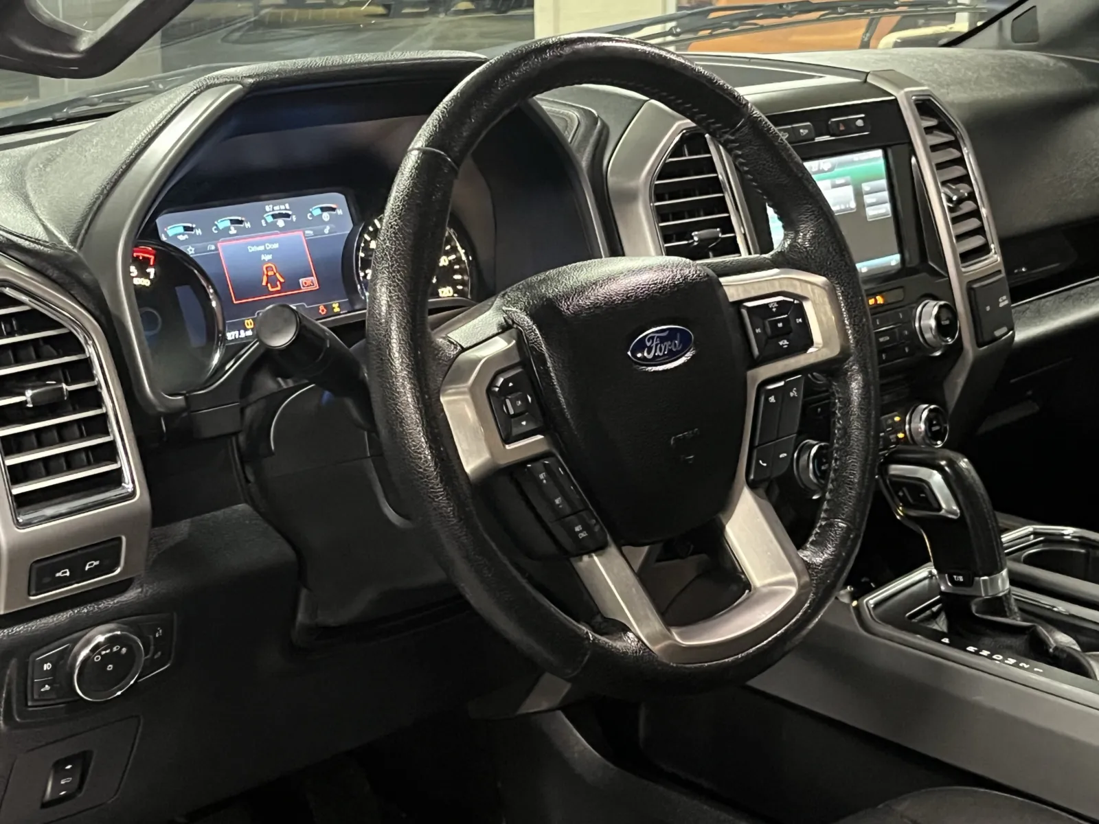 2015 Ford F-150 Platinum - Photo 12