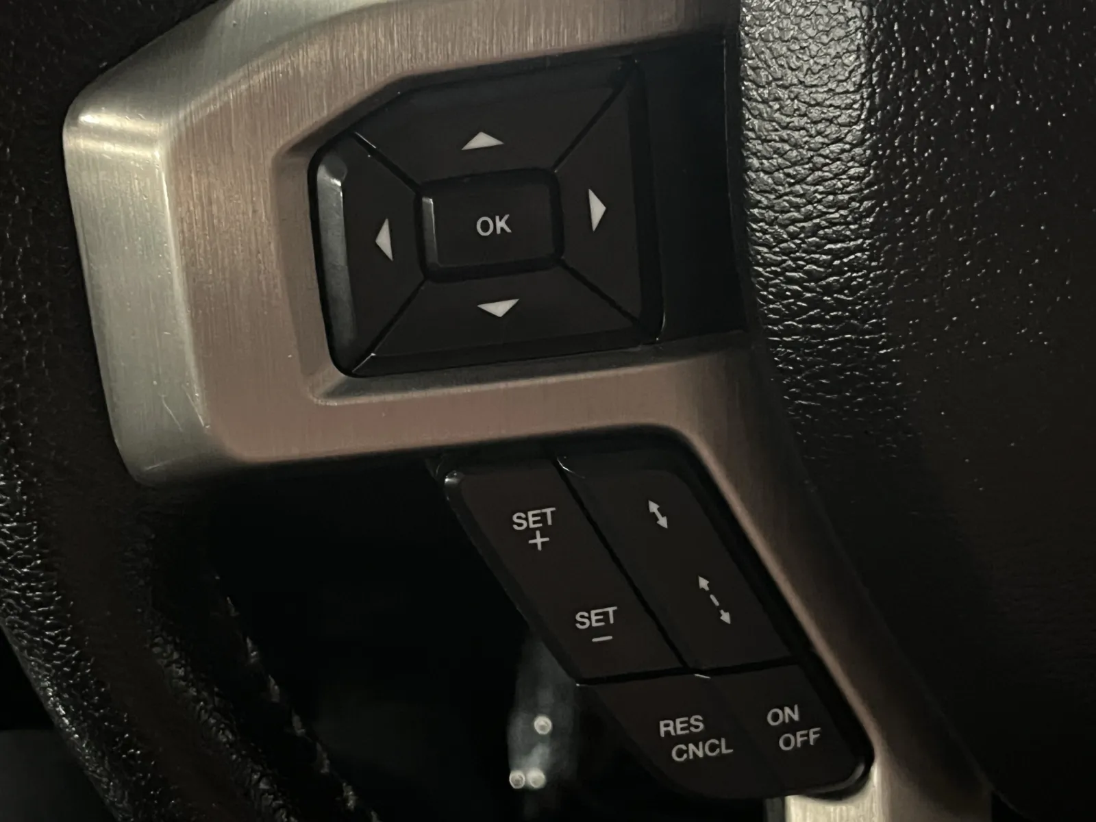 2015 Ford F-150 Platinum - Photo 16