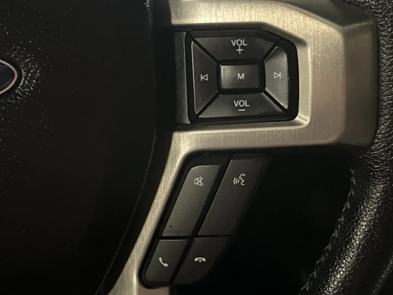 2015 Ford F-150 Platinum - Photo 17