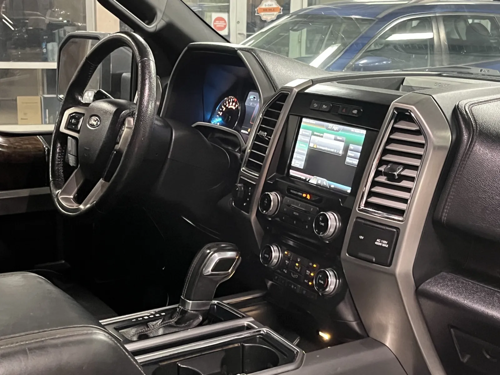 2015 Ford F-150 Platinum - Photo 13