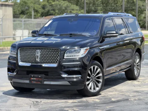 Another view of 2020 Lincoln Navigator L Reserve for sale in Alvin, TX at Auto Boutique Texas