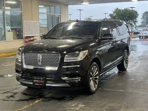 Another view of 2020 Lincoln Navigator L Reserve for sale in Alvin, TX at Auto Boutique Texas