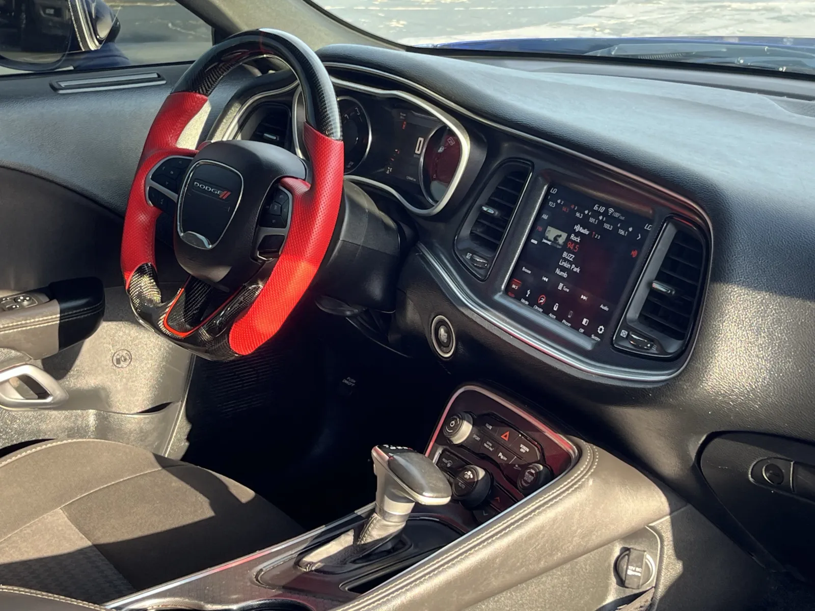 Dodge Challenger photo 15