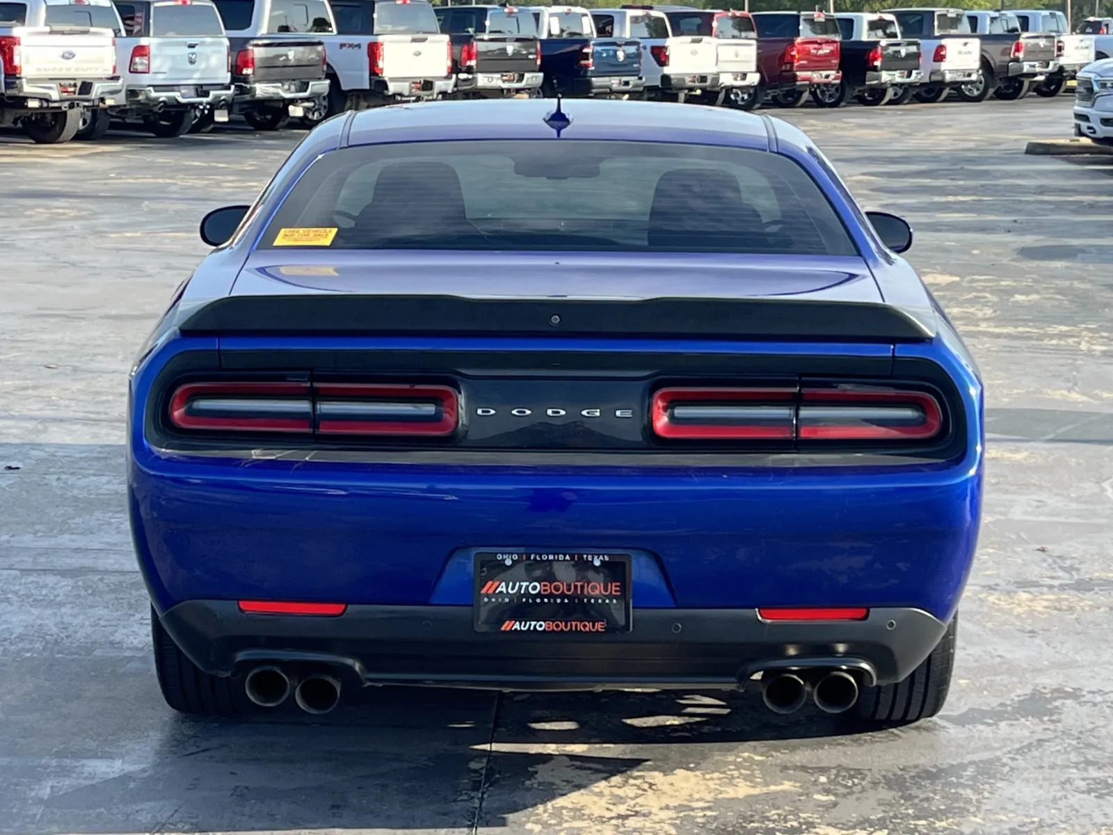 Dodge Challenger photo 7