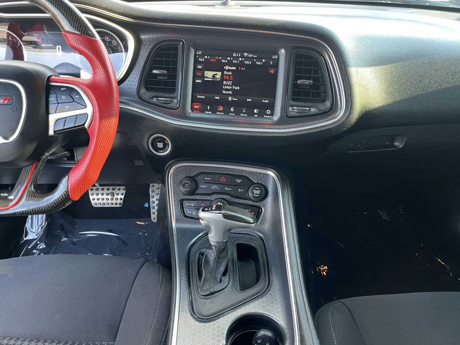Dodge Challenger photo 22