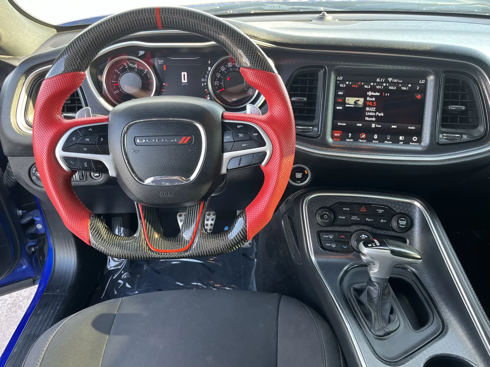 Dodge Challenger photo 16