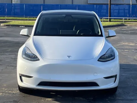 More photos of 2022 Tesla Model Y Long Range at Auto Boutique Texas, TX