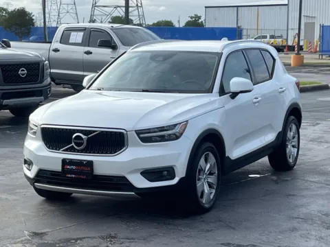 Another view of 2021 Volvo XC40 Momentum for sale in Alvin, TX at Auto Boutique Texas