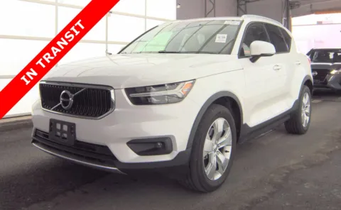 White 2021 Volvo XC40 Momentum for sale in Alvin, TX