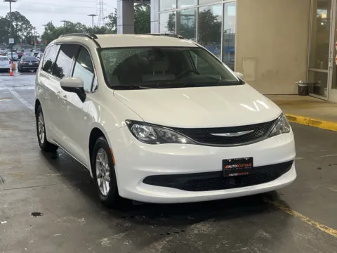 Photos of 2021 Chrysler Voyager LXI for sale in Alvin, TX at Auto Boutique Texas