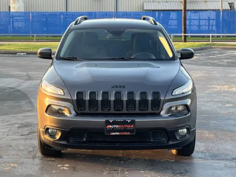 More photos of 2018 Jeep Cherokee Latitude at Auto Boutique Texas, TX