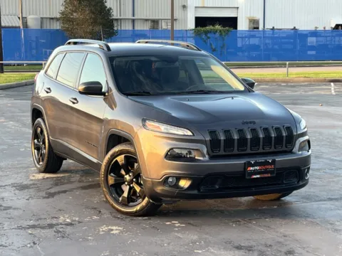 Photos of 2018 Jeep Cherokee Latitude for sale in Alvin, TX at Auto Boutique Texas