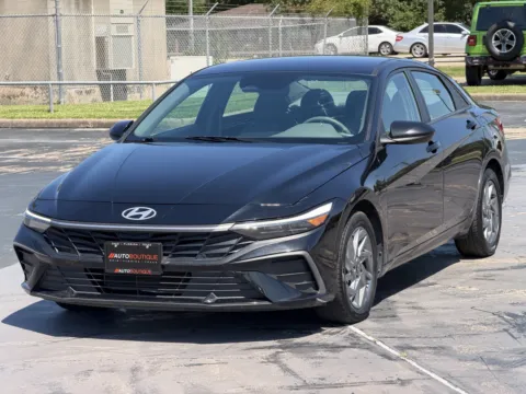 Another view of 2024 Hyundai Elantra SEL for sale in Alvin, TX at Auto Boutique Texas