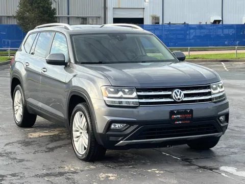 Photos of 2019 Volkswagen Atlas 2.0T SE w Technology for sale in Alvin, TX at Auto Boutique Texas