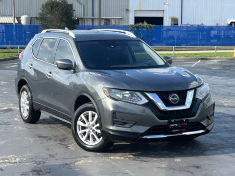 Photos of 2020 Nissan Rogue SV for sale in Alvin, TX at Auto Boutique Texas