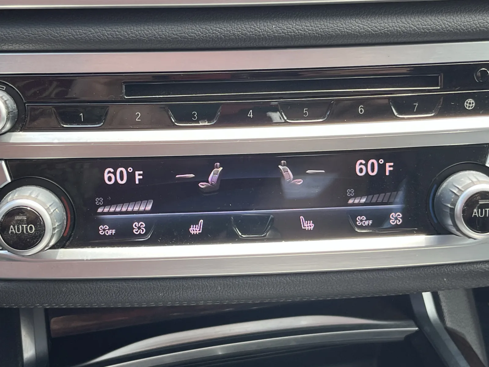 BMW 7 Series photo 7