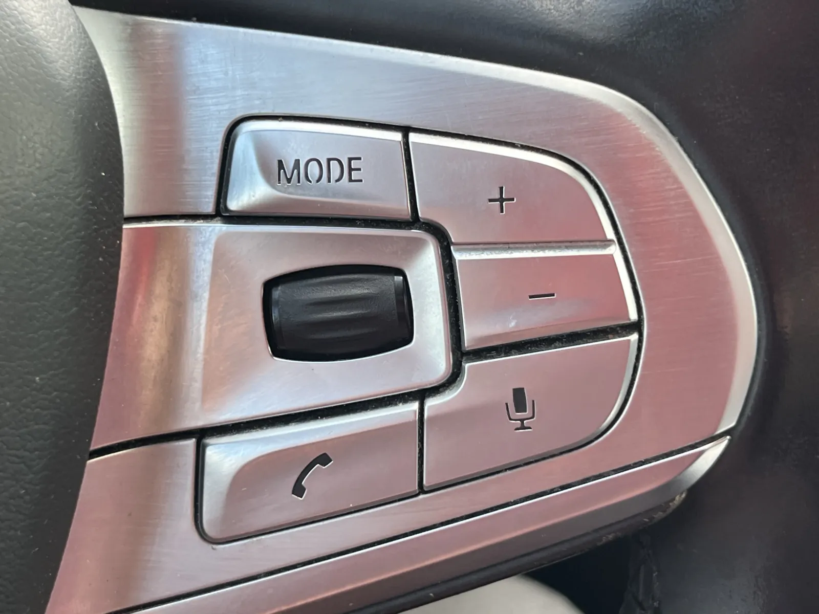 BMW 7 Series photo 22