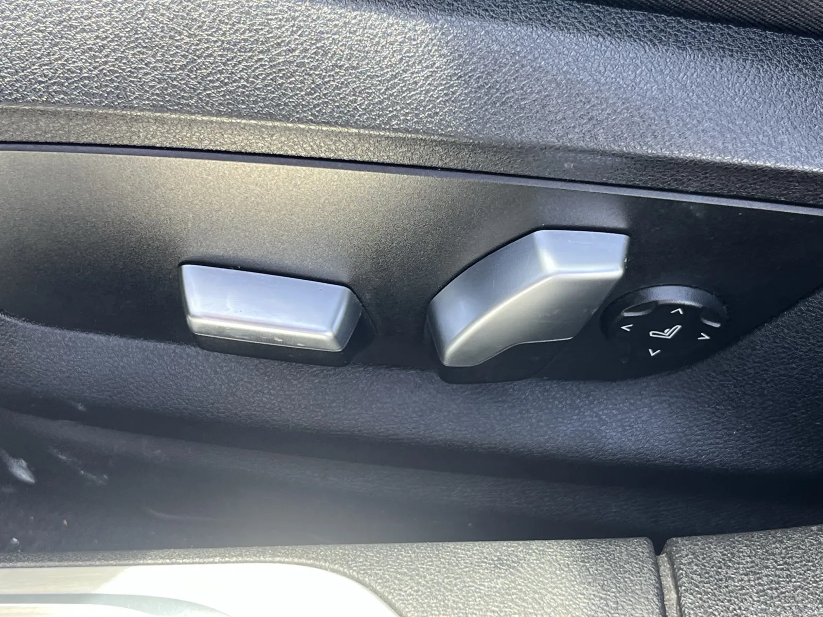 BMW 7 Series photo 28