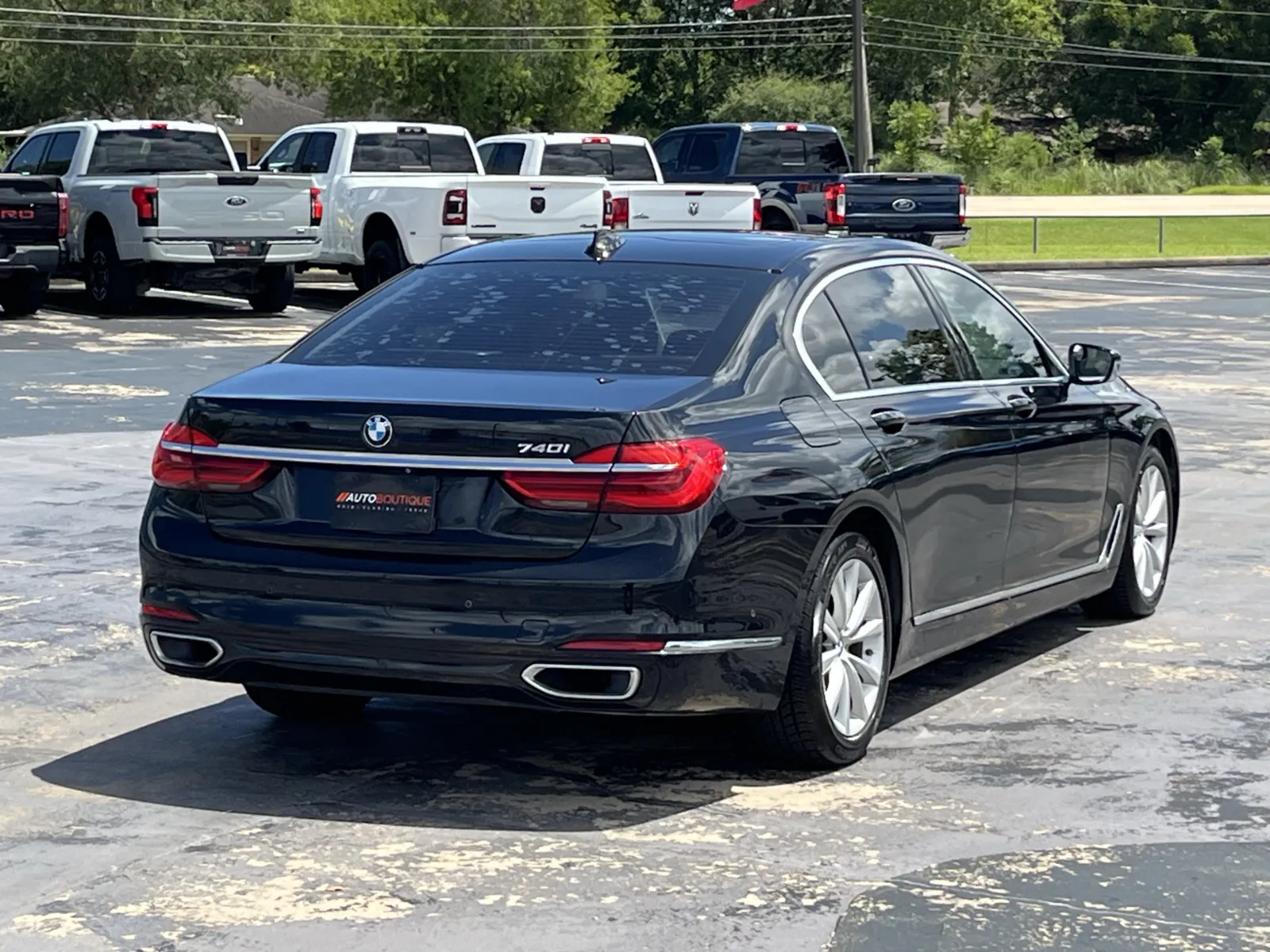 BMW 7 Series photo 10