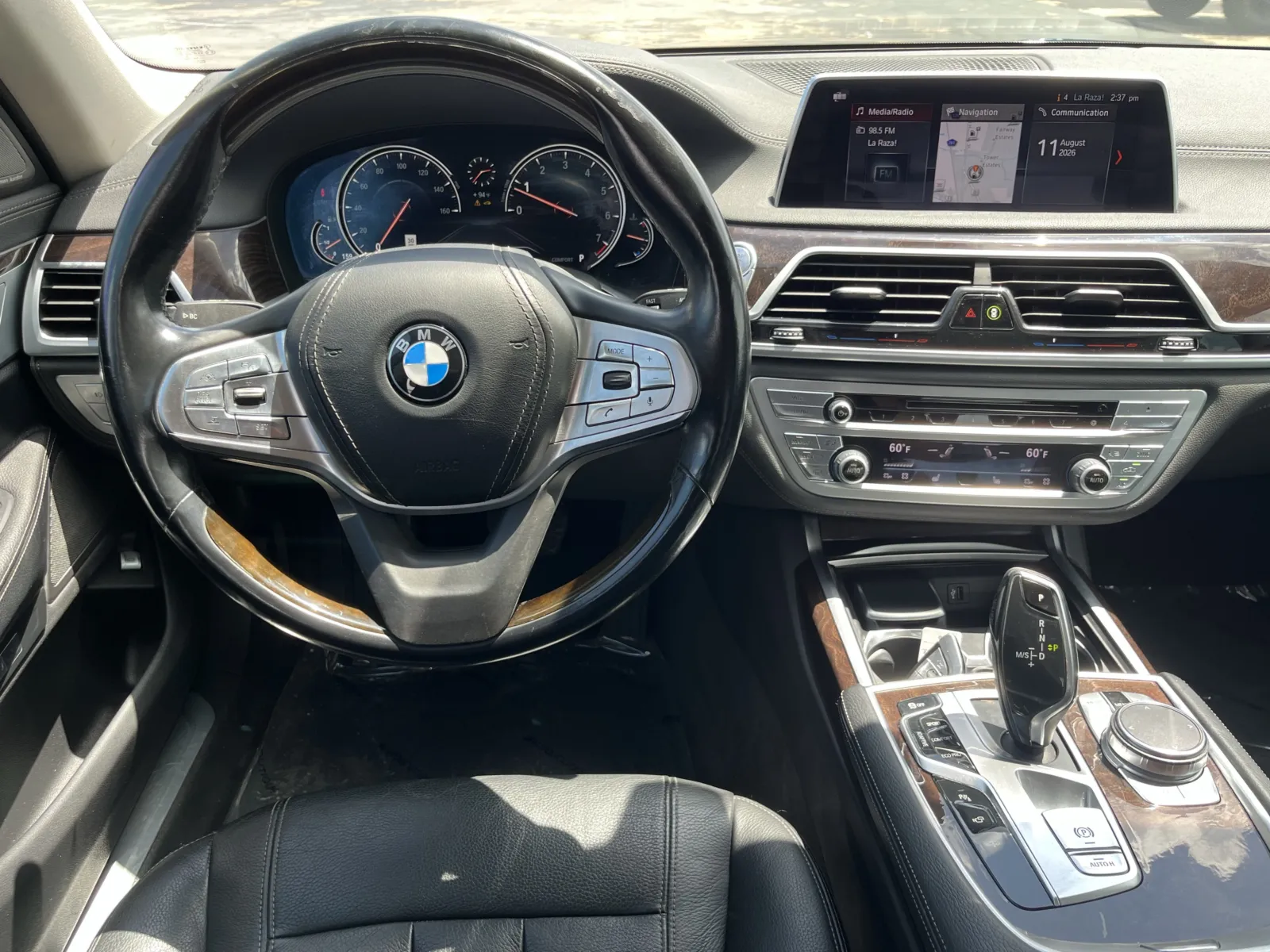 BMW 7 Series photo 19