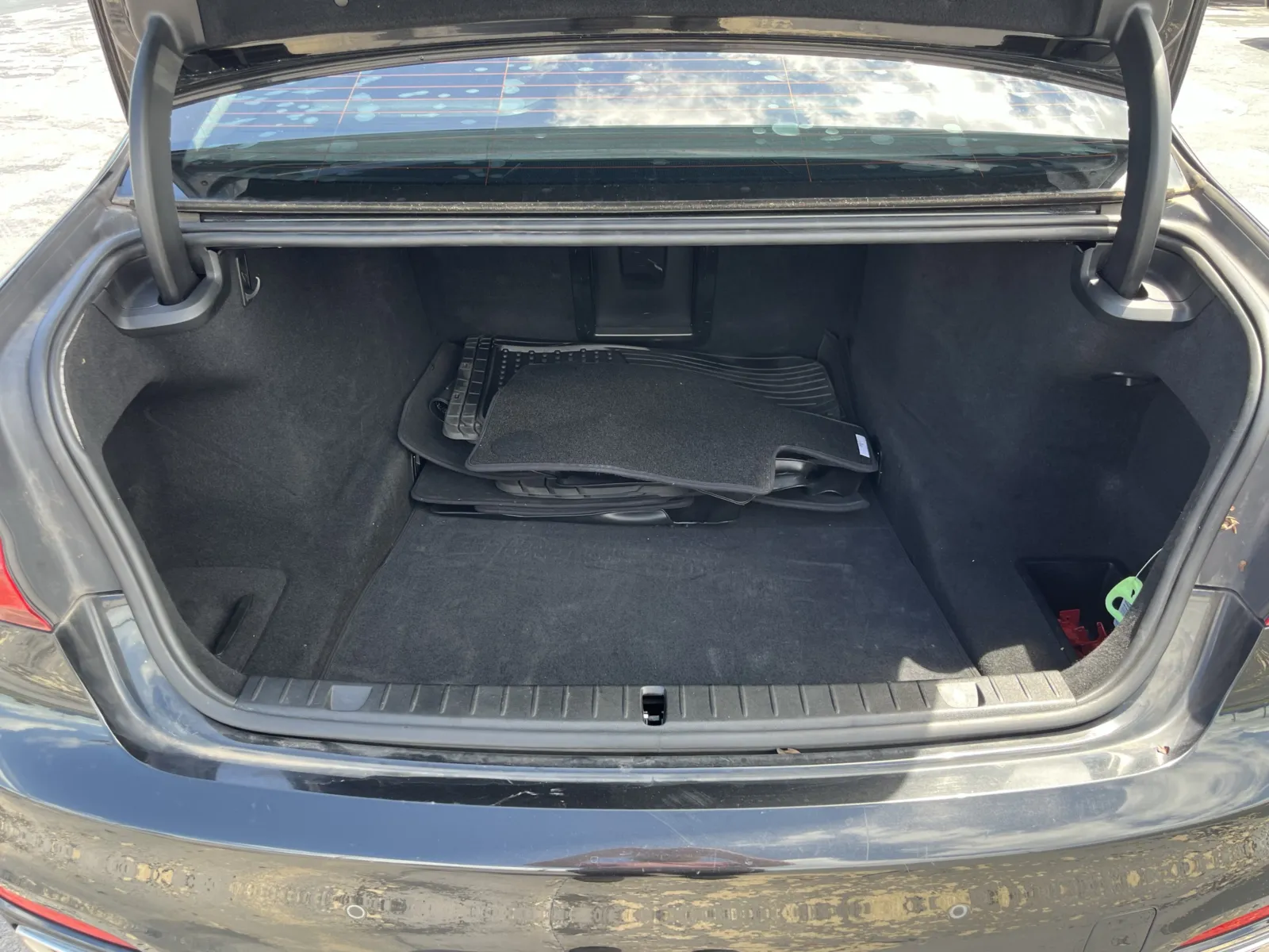 BMW 7 Series photo 14