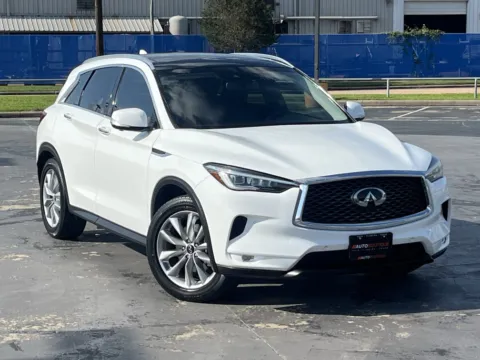 Photos of 2020 INFINITI QX50 ESSENTIAL for sale in Alvin, TX at Auto Boutique Texas