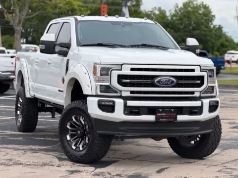 Another view of 2020 Ford Super Duty F-250 SRW LARIAT for sale in Alvin, TX at Auto Boutique Texas