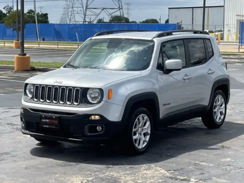 Another view of 2018 Jeep Renegade Latitude for sale in Alvin, TX at Auto Boutique Texas