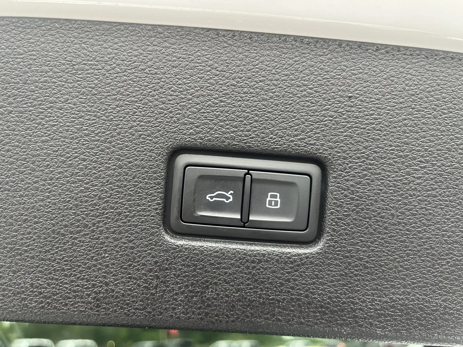 Audi SQ8 photo 12