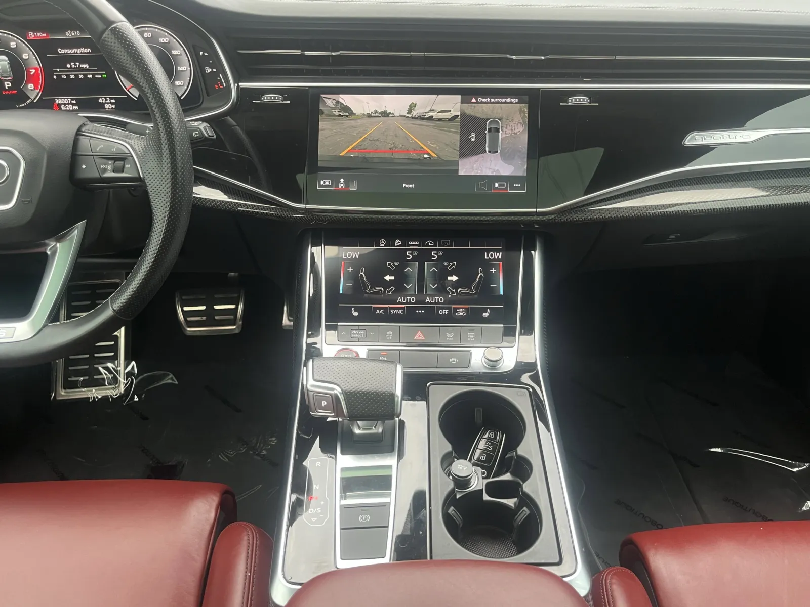 Audi SQ8 photo 23