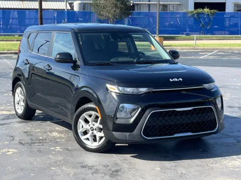 Photos of 2022 Kia Soul LX for sale in Alvin, TX at Auto Boutique Texas