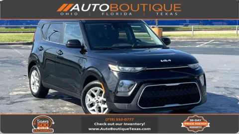 Black 2022 Kia Soul LX for sale in Alvin, TX