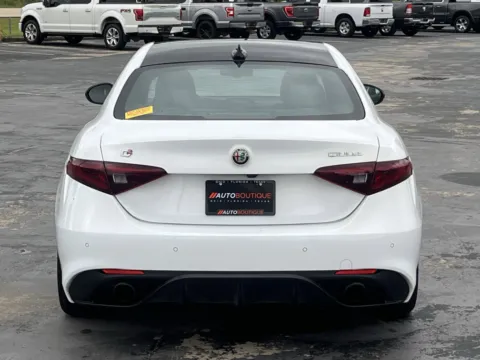 More photos of 2023 Alfa Romeo Giulia Veloce at Auto Boutique Texas, TX