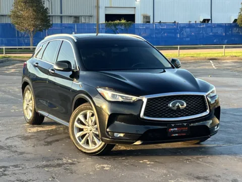 Photos of 2019 INFINITI QX50 LUXE for sale in Alvin, TX at Auto Boutique Texas