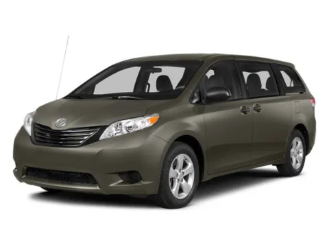 Silver 2014 Toyota Sienna XLE for sale in Alvin, TX