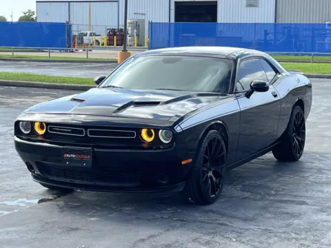 Another view of 2018 Dodge Challenger SXT for sale in Alvin, TX at Auto Boutique Texas
