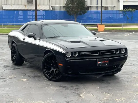 Photos of 2018 Dodge Challenger SXT for sale in Alvin, TX at Auto Boutique Texas