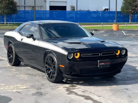 Photos of 2018 Dodge Challenger SXT for sale in Alvin, TX at Auto Boutique Texas