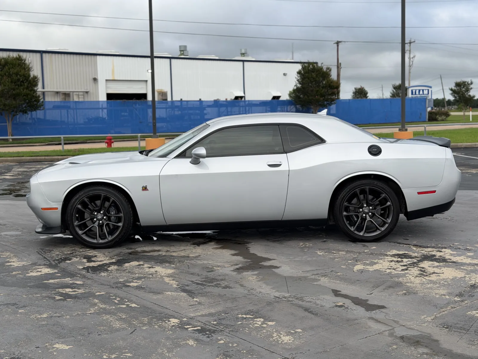 Dodge Challenger photo 9