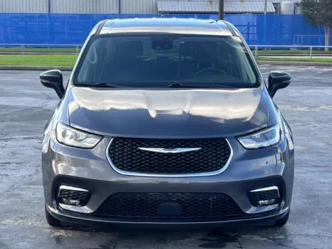 More photos of 2023 Chrysler Pacifica Touring L at Auto Boutique Texas, TX