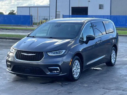 Another view of 2023 Chrysler Pacifica Touring L for sale in Alvin, TX at Auto Boutique Texas