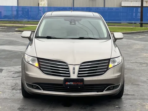 More photos of 2019 Lincoln MKT Reserve at Auto Boutique Texas, TX