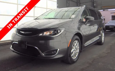 Gray 2020 Chrysler Pacifica Touring L for sale in Alvin, TX