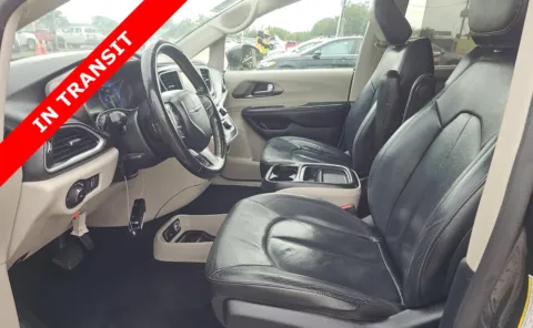 More photos of 2020 Chrysler Pacifica Touring L at Auto Boutique Texas, TX