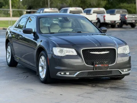 Photos of 2016 CHRYSLER 300 LIMITE Anniversary Edition for sale in Alvin, TX at Auto Boutique Texas